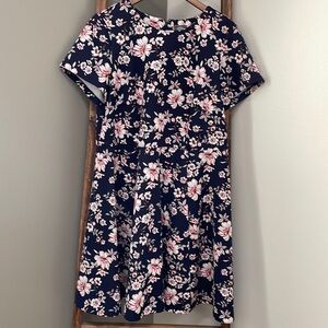 Vince Camuto flowered dress Size 14W.